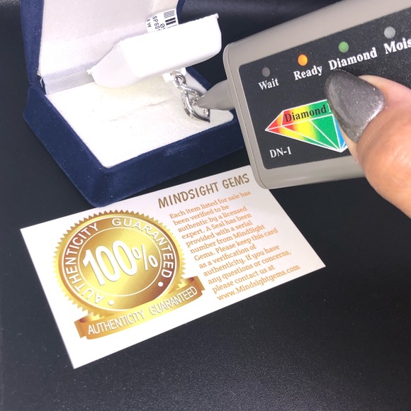 REAL Diamond pendant The Infinity Dancing Diamond - Picture 6 of 6